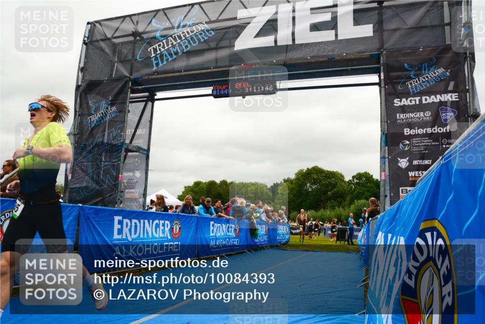 30.08.2026 - Elbe Triathlon Hamburg LAZAROV Photography http://msf.ph/oto/10084393 30.08.2026 11:41:46 Ziel 795, 1272, 1449 meine-sportfotos.de