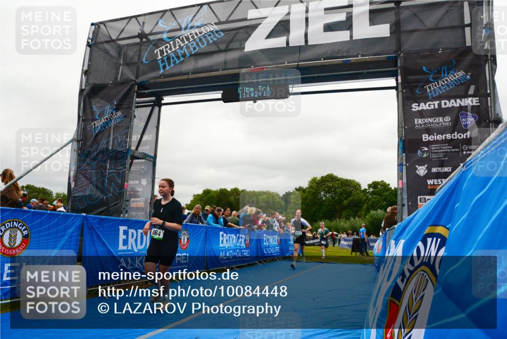 30.08.2026 - Elbe Triathlon Hamburg LAZAROV Photography http://msf.ph/oto/10084448 30.08.2026 11:42:19 Ziel 792, 817, 864 meine-sportfotos.de