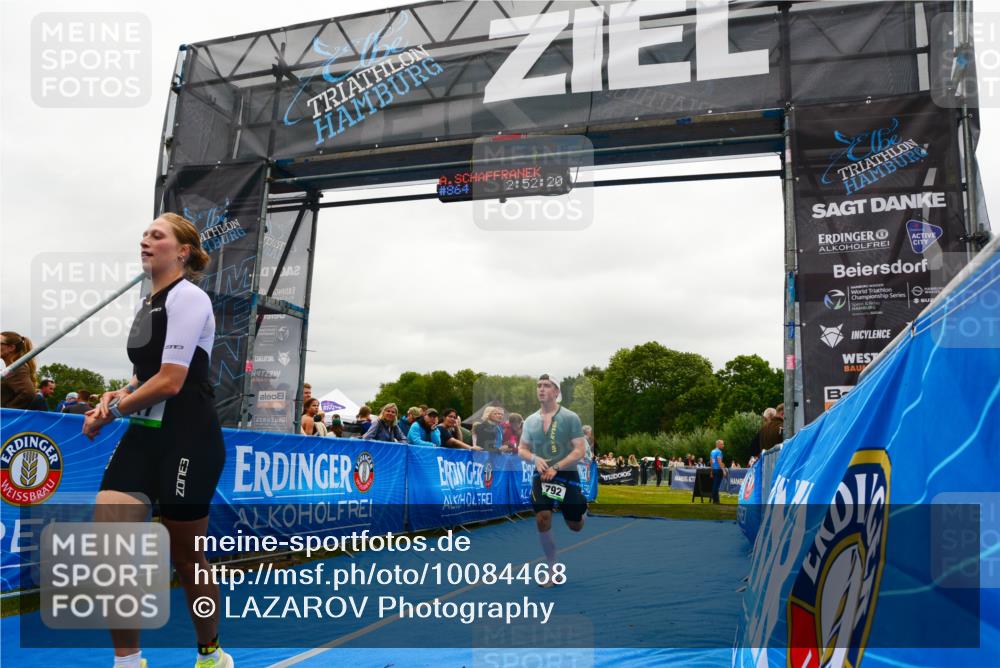 30.08.2026 - Elbe Triathlon Hamburg LAZAROV Photography http://msf.ph/oto/10084468 30.08.2026 11:42:22 Ziel 792, 817, 864 meine-sportfotos.de