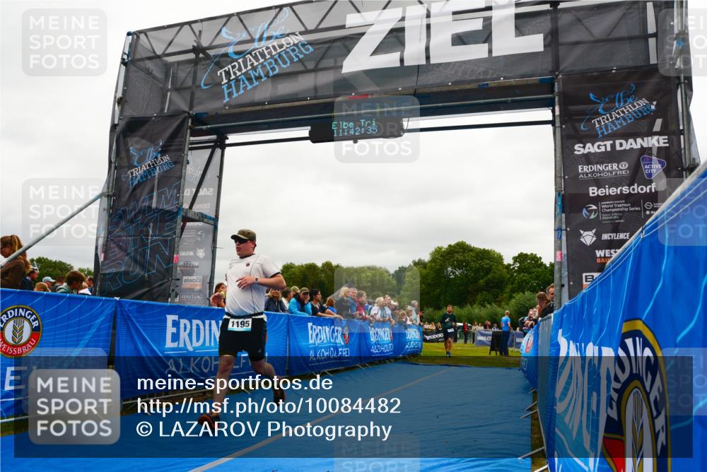 30.08.2026 - Elbe Triathlon Hamburg LAZAROV Photography http://msf.ph/oto/10084482 30.08.2026 11:42:37 Ziel 1142, 1195 meine-sportfotos.de
