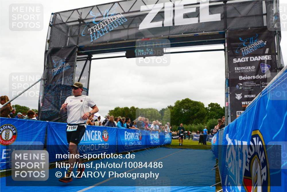 30.08.2026 - Elbe Triathlon Hamburg LAZAROV Photography http://msf.ph/oto/10084486 30.08.2026 11:42:37 Ziel 1142, 1195 meine-sportfotos.de