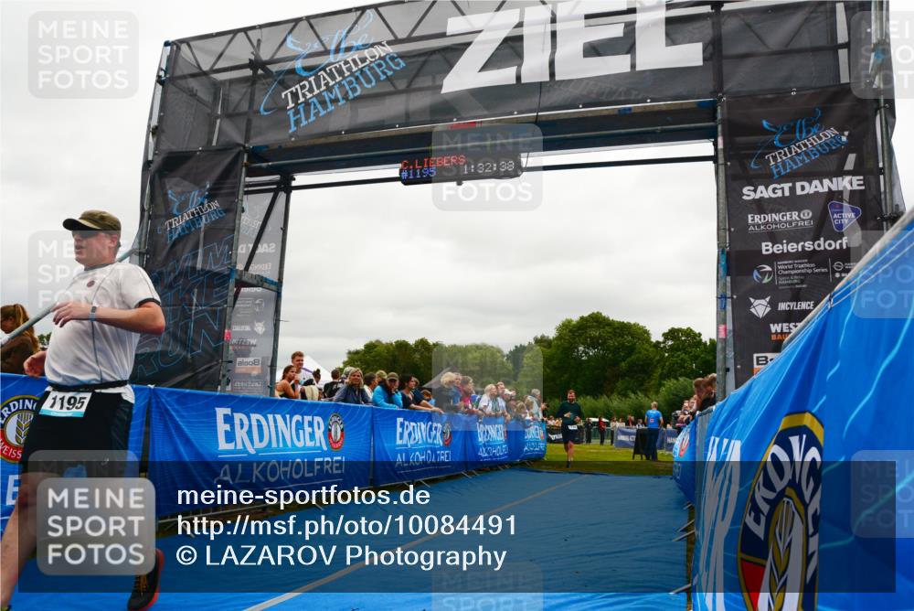 30.08.2026 - Elbe Triathlon Hamburg LAZAROV Photography http://msf.ph/oto/10084491 30.08.2026 11:42:37 Ziel 1142, 1195 meine-sportfotos.de