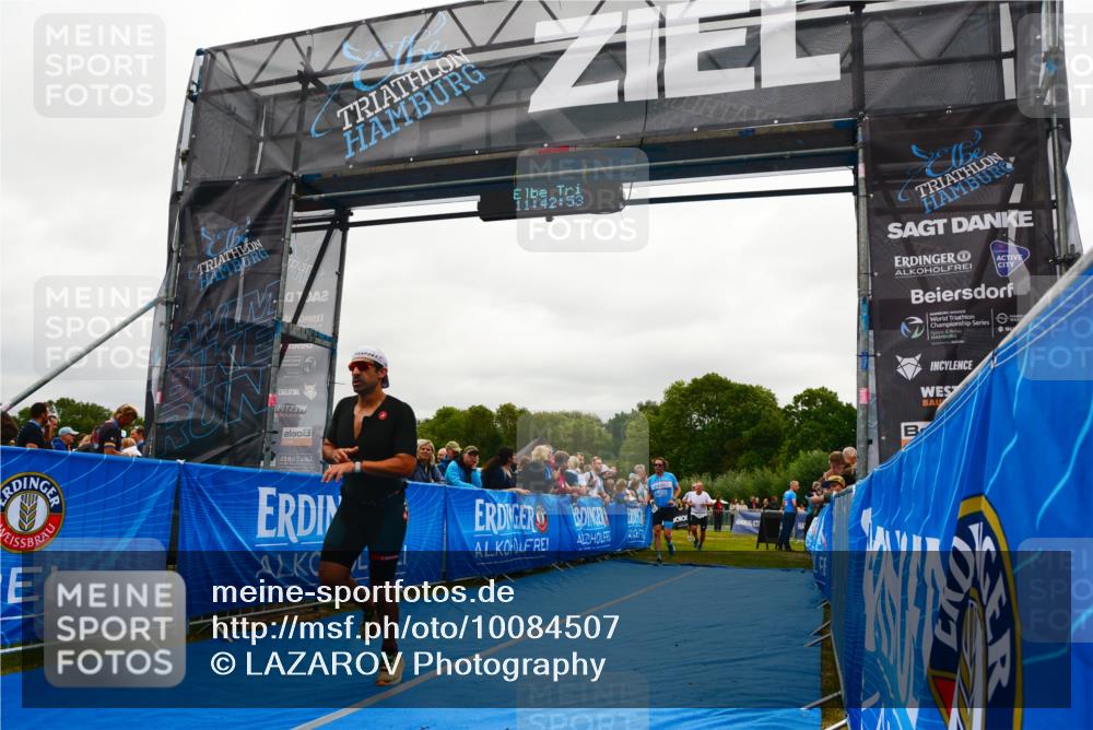 30.08.2026 - Elbe Triathlon Hamburg LAZAROV Photography http://msf.ph/oto/10084507 30.08.2026 11:42:54 Ziel 805, 1238, 1257, 1303, 1325 meine-sportfotos.de