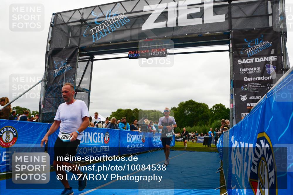 30.08.2026 - Elbe Triathlon Hamburg LAZAROV Photography http://msf.ph/oto/10084538 30.08.2026 11:42:59 Ziel 805, 918, 1257, 1303, 1325 meine-sportfotos.de