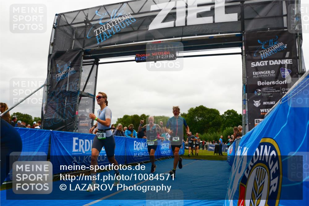 30.08.2026 - Elbe Triathlon Hamburg LAZAROV Photography http://msf.ph/oto/10084571 30.08.2026 11:43:07 Ziel 768, 918, 1107, 1316, 1324 meine-sportfotos.de