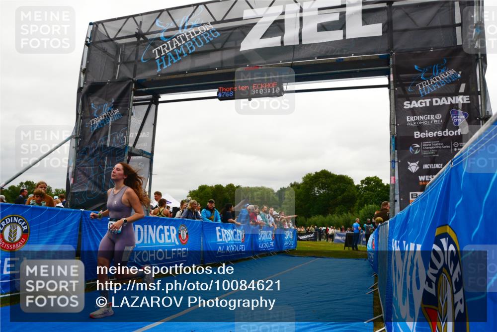 30.08.2026 - Elbe Triathlon Hamburg LAZAROV Photography http://msf.ph/oto/10084621 30.08.2026 11:43:26 Ziel 1242, 1390 meine-sportfotos.de