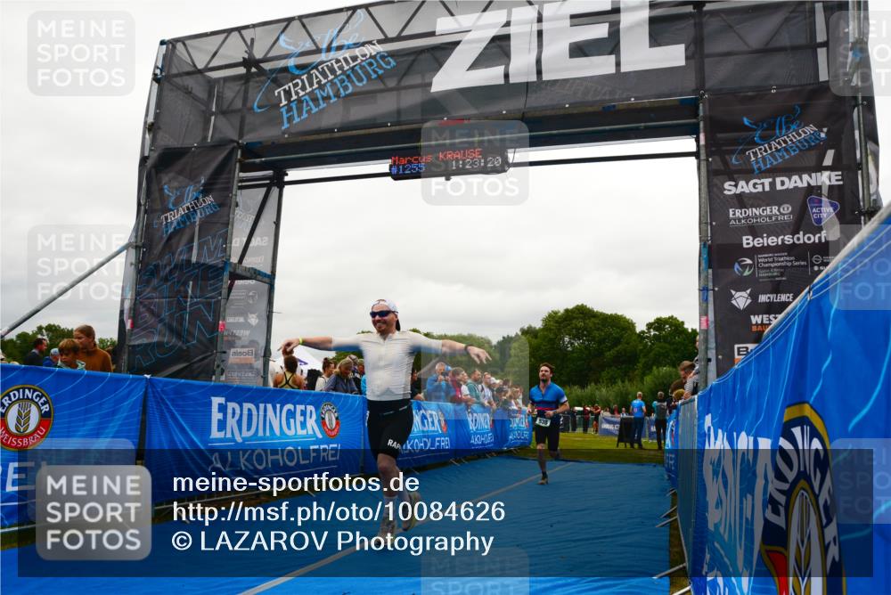30.08.2026 - Elbe Triathlon Hamburg LAZAROV Photography http://msf.ph/oto/10084626 30.08.2026 11:43:36 Ziel 538, 1156, 1273 meine-sportfotos.de