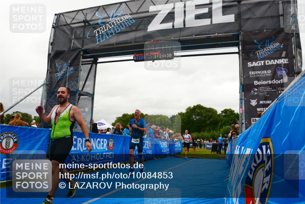 30.08.2026 - Elbe Triathlon Hamburg LAZAROV Photography http://msf.ph/oto/10084853 30.08.2026 11:44:49 Ziel 810, 1082, 1258, 1326 meine-sportfotos.de