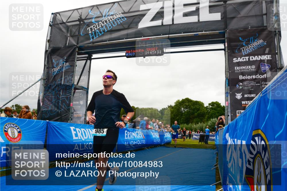 30.08.2026 - Elbe Triathlon Hamburg LAZAROV Photography http://msf.ph/oto/10084983 30.08.2026 11:45:40 Ziel 985, 1248, 1299 meine-sportfotos.de