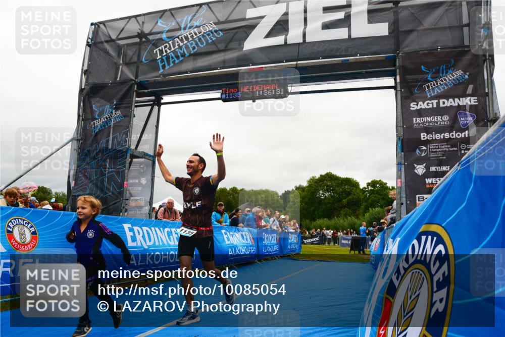 30.08.2026 - Elbe Triathlon Hamburg LAZAROV Photography http://msf.ph/oto/10085054 30.08.2026 11:46:31 Ziel 1135 meine-sportfotos.de