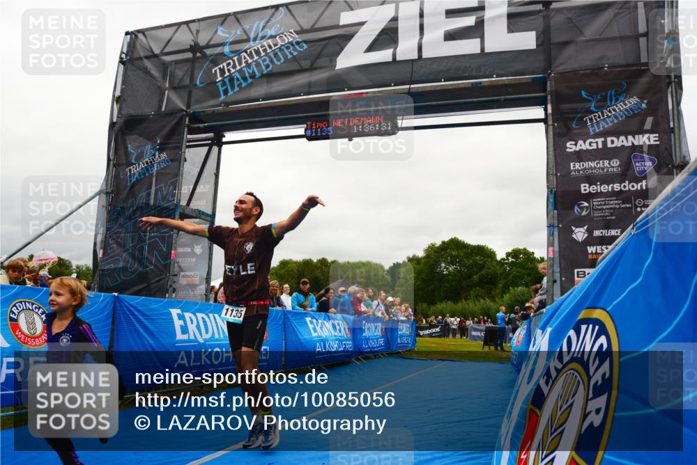 30.08.2026 - Elbe Triathlon Hamburg LAZAROV Photography http://msf.ph/oto/10085056 30.08.2026 11:46:31 Ziel 1135 meine-sportfotos.de