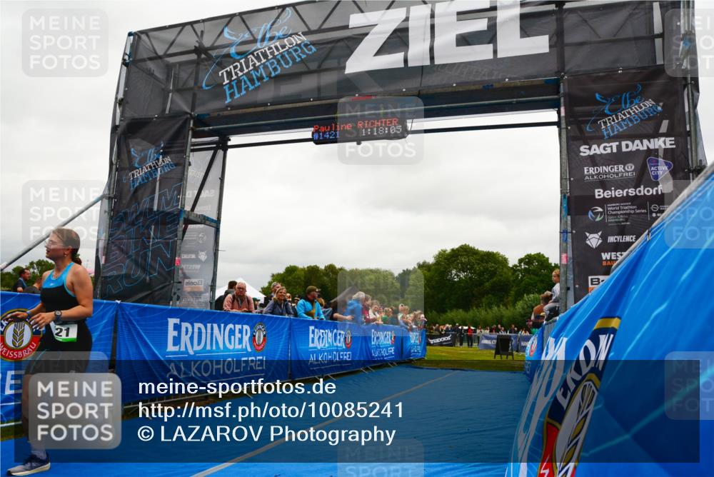 30.08.2026 - Elbe Triathlon Hamburg LAZAROV Photography http://msf.ph/oto/10085241 30.08.2026 11:48:13 Ziel 821 meine-sportfotos.de