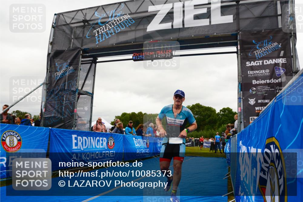 30.08.2026 - Elbe Triathlon Hamburg LAZAROV Photography http://msf.ph/oto/10085373 30.08.2026 11:49:37 Ziel 939, 1363, 1412 meine-sportfotos.de