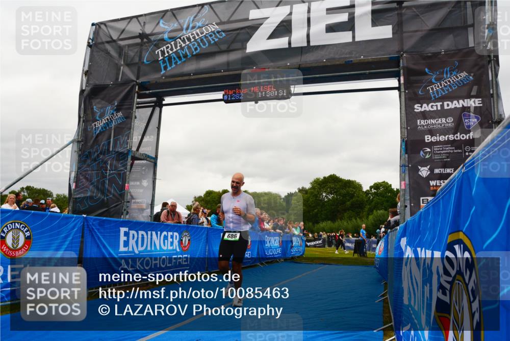 30.08.2026 - Elbe Triathlon Hamburg LAZAROV Photography http://msf.ph/oto/10085463 30.08.2026 11:50:38 Ziel 686, 958 meine-sportfotos.de