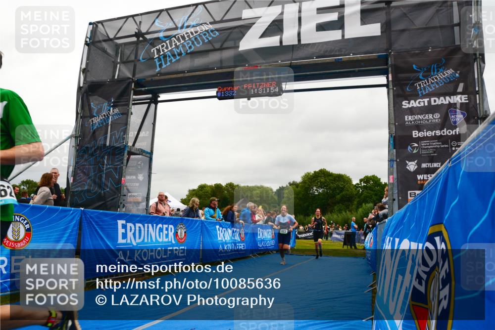 30.08.2026 - Elbe Triathlon Hamburg LAZAROV Photography http://msf.ph/oto/10085636 30.08.2026 11:51:57 Ziel 822, 980, 1262, 1281 meine-sportfotos.de
