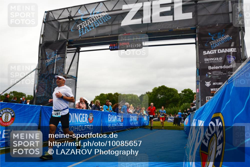 30.08.2026 - Elbe Triathlon Hamburg LAZAROV Photography http://msf.ph/oto/10085657 30.08.2026 11:52:04 Ziel 980, 1281, 1331, 1455 meine-sportfotos.de