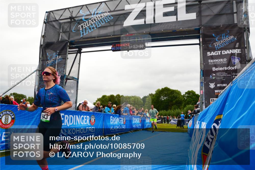 30.08.2026 - Elbe Triathlon Hamburg LAZAROV Photography http://msf.ph/oto/10085709 30.08.2026 11:52:23 Ziel 943, 1128, 1171 meine-sportfotos.de