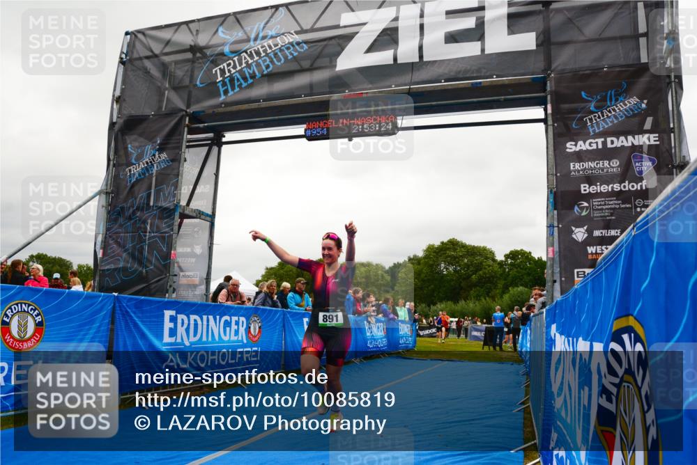 30.08.2026 - Elbe Triathlon Hamburg LAZAROV Photography http://msf.ph/oto/10085819 30.08.2026 11:53:26 Ziel 876, 891, 902, 954 meine-sportfotos.de