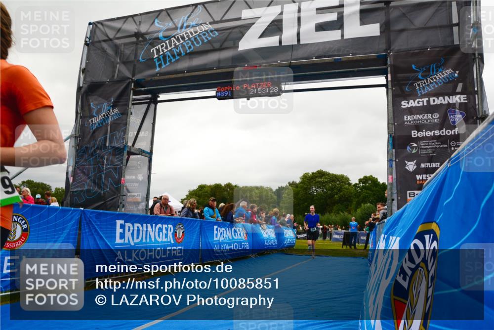 30.08.2026 - Elbe Triathlon Hamburg LAZAROV Photography http://msf.ph/oto/10085851 30.08.2026 11:53:31 Ziel 876, 902, 1426 meine-sportfotos.de