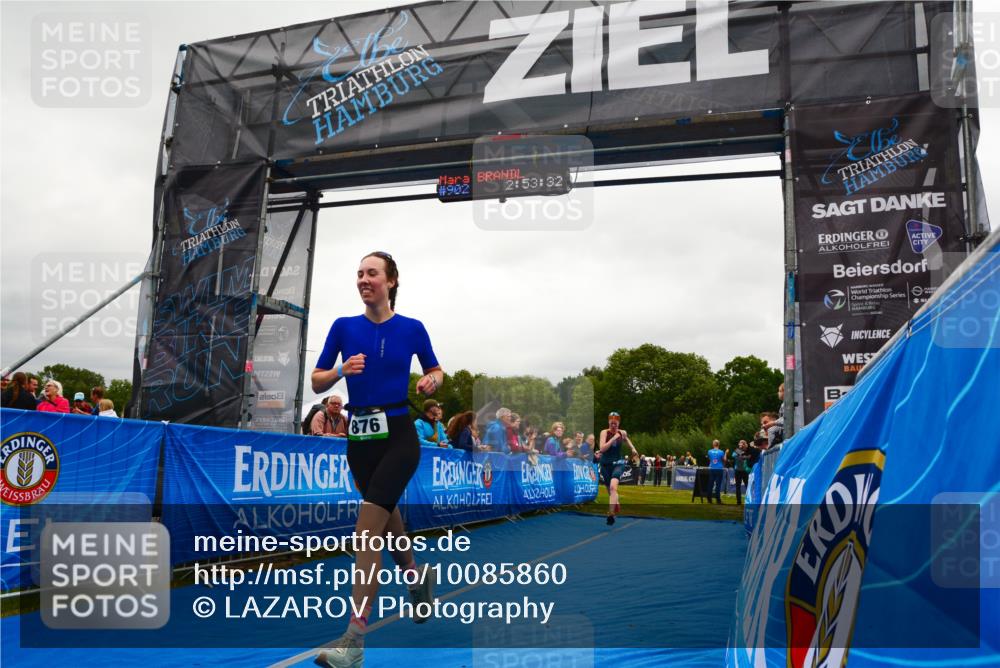 30.08.2026 - Elbe Triathlon Hamburg LAZAROV Photography http://msf.ph/oto/10085860 30.08.2026 11:53:34 Ziel 876, 902, 1426 meine-sportfotos.de