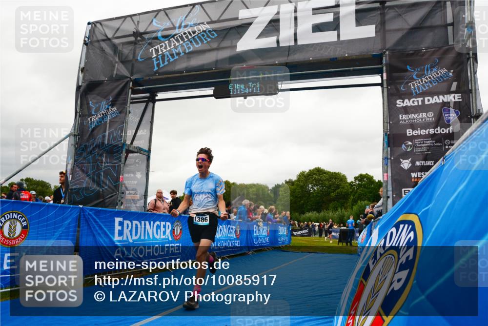 30.08.2026 - Elbe Triathlon Hamburg LAZAROV Photography http://msf.ph/oto/10085917 30.08.2026 11:54:12 Ziel 1386 meine-sportfotos.de