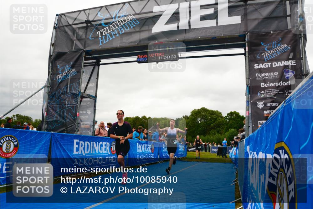 30.08.2026 - Elbe Triathlon Hamburg LAZAROV Photography http://msf.ph/oto/10085940 30.08.2026 11:54:29 Ziel 888, 1350, 1378, 1387 meine-sportfotos.de