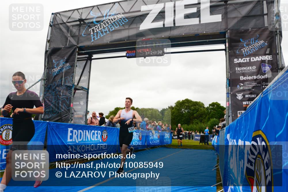 30.08.2026 - Elbe Triathlon Hamburg LAZAROV Photography http://msf.ph/oto/10085949 30.08.2026 11:54:30 Ziel 888, 1350, 1378, 1387 meine-sportfotos.de