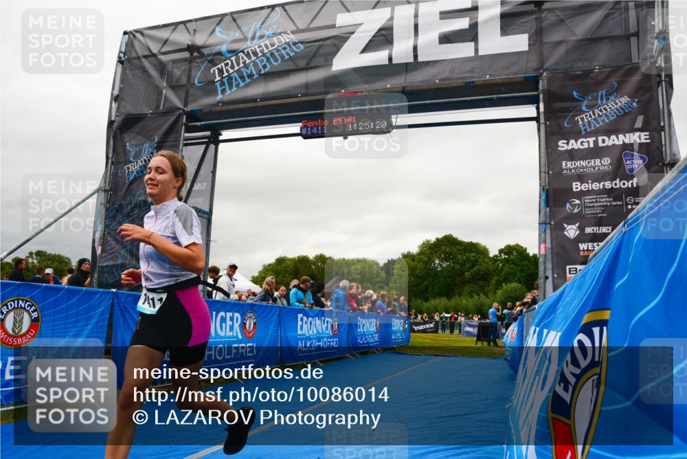 30.08.2026 - Elbe Triathlon Hamburg LAZAROV Photography http://msf.ph/oto/10086014 30.08.2026 11:55:19 Ziel 1411 meine-sportfotos.de
