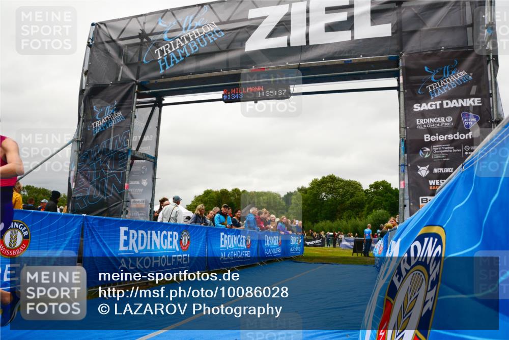 30.08.2026 - Elbe Triathlon Hamburg LAZAROV Photography http://msf.ph/oto/10086028 30.08.2026 11:55:36 Ziel 1343 meine-sportfotos.de