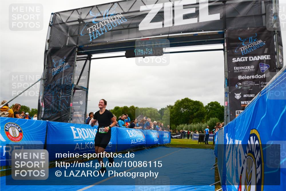 30.08.2026 - Elbe Triathlon Hamburg LAZAROV Photography http://msf.ph/oto/10086115 30.08.2026 11:57:27 Ziel 938 meine-sportfotos.de