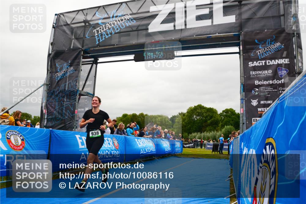 30.08.2026 - Elbe Triathlon Hamburg LAZAROV Photography http://msf.ph/oto/10086116 30.08.2026 11:57:27 Ziel 938 meine-sportfotos.de