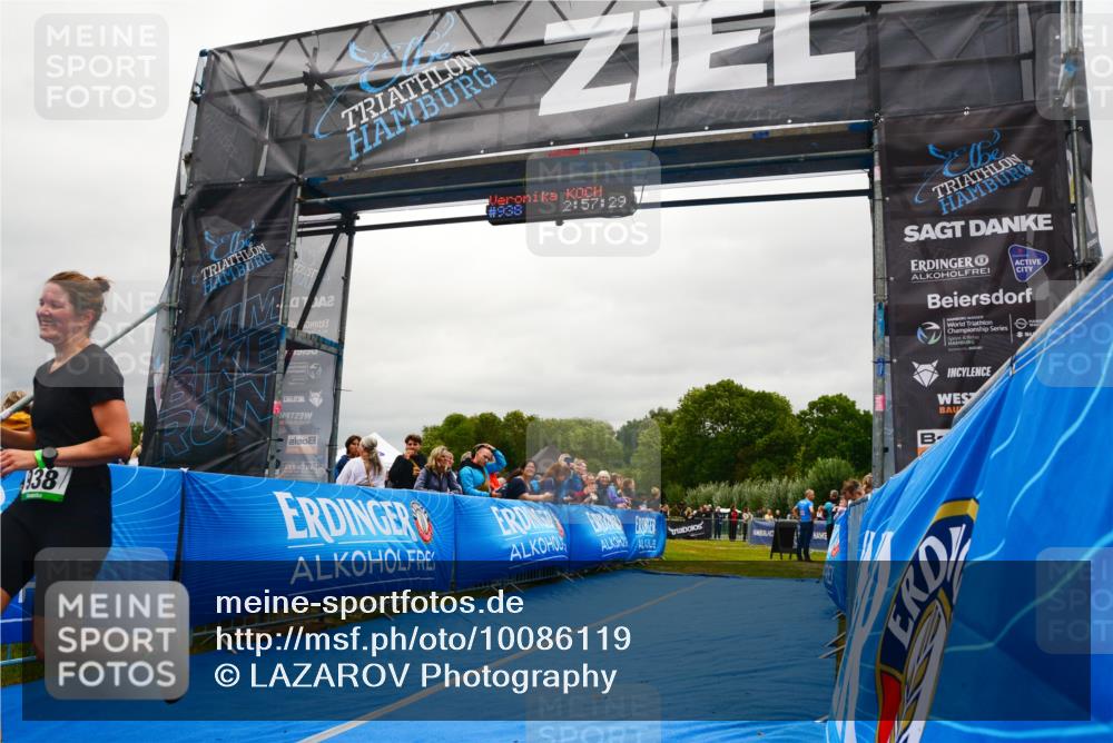 30.08.2026 - Elbe Triathlon Hamburg LAZAROV Photography http://msf.ph/oto/10086119 30.08.2026 11:57:28 Ziel 938 meine-sportfotos.de