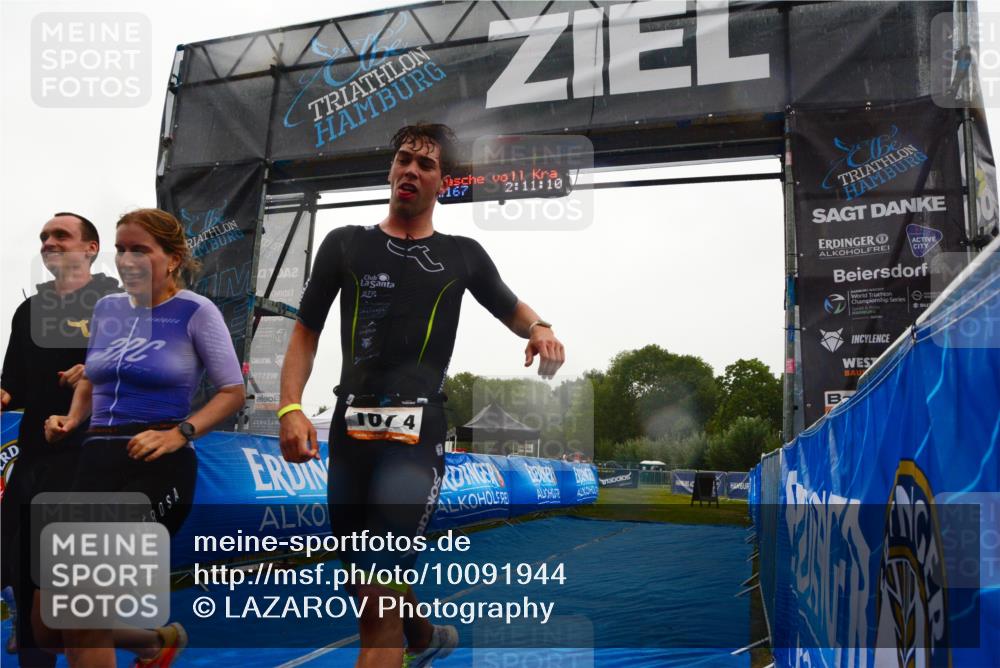 30.08.2026 - Elbe Triathlon Hamburg LAZAROV Photography http://msf.ph/oto/10091944 30.08.2026 16:11:08 Ziel  meine-sportfotos.de