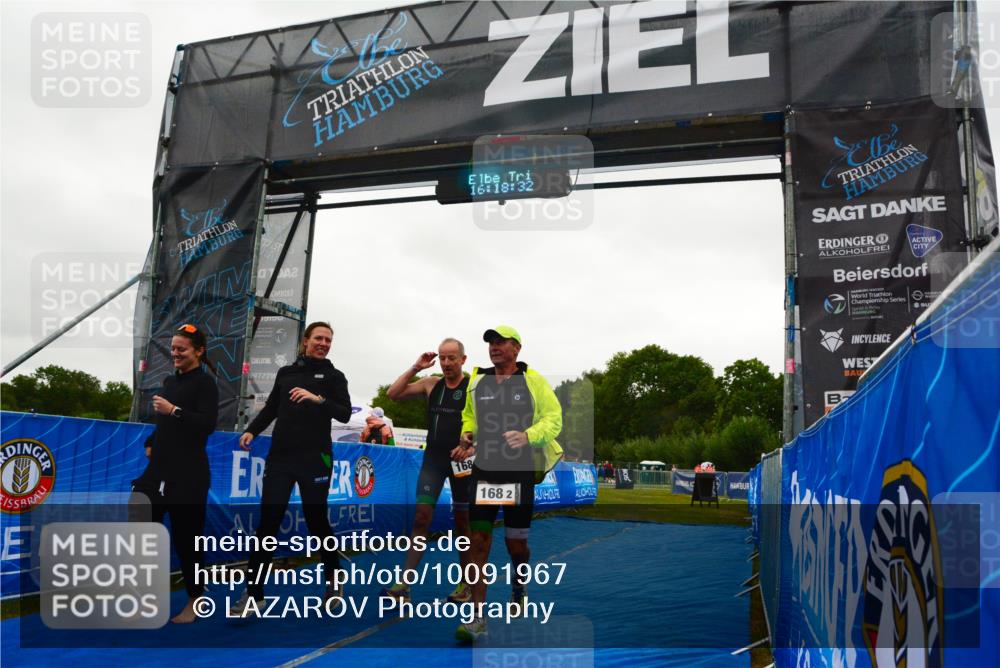30.08.2026 - Elbe Triathlon Hamburg LAZAROV Photography http://msf.ph/oto/10091967 30.08.2026 16:18:31 Ziel  meine-sportfotos.de