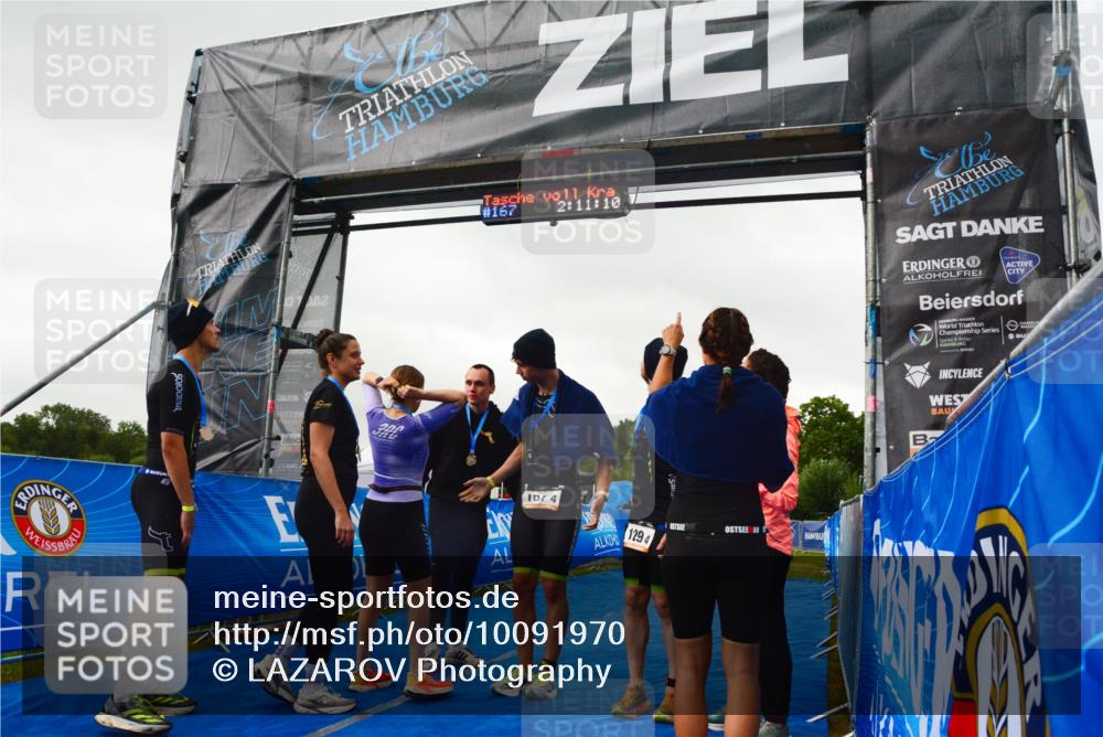 30.08.2026 - Elbe Triathlon Hamburg LAZAROV Photography http://msf.ph/oto/10091970 30.08.2026 16:20:26 Ziel  meine-sportfotos.de