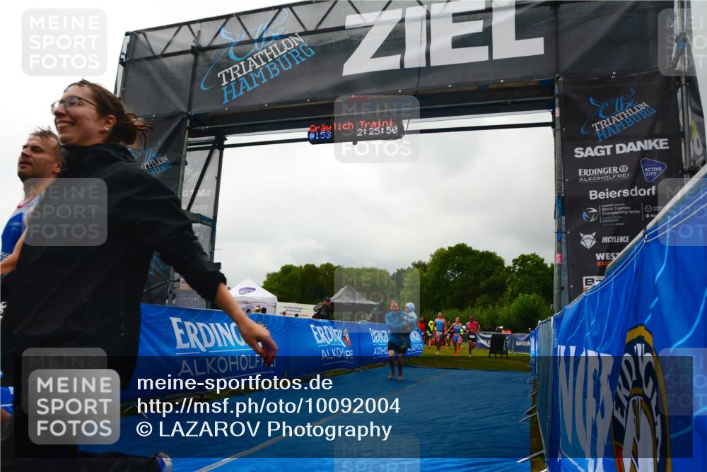 30.08.2026 - Elbe Triathlon Hamburg LAZAROV Photography http://msf.ph/oto/10092004 30.08.2026 16:25:49 Ziel  meine-sportfotos.de