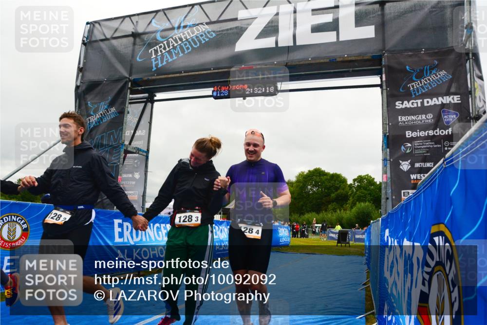 30.08.2026 - Elbe Triathlon Hamburg LAZAROV Photography http://msf.ph/oto/10092092 30.08.2026 16:32:17 Ziel  meine-sportfotos.de