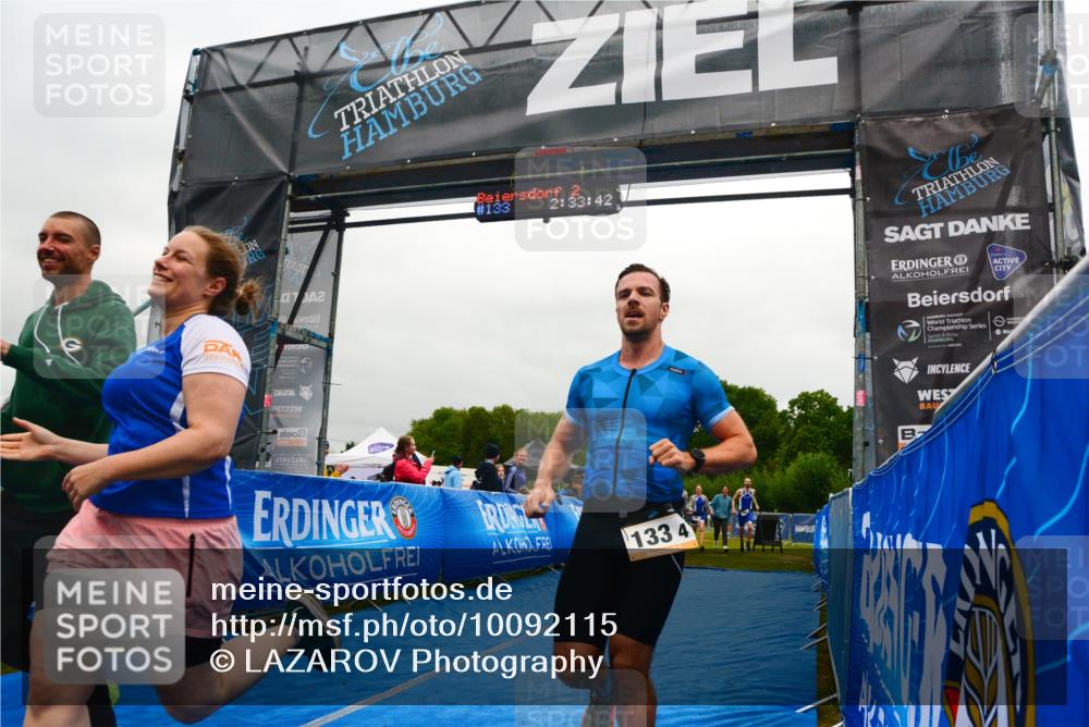 30.08.2026 - Elbe Triathlon Hamburg LAZAROV Photography http://msf.ph/oto/10092115 30.08.2026 16:33:41 Ziel  meine-sportfotos.de