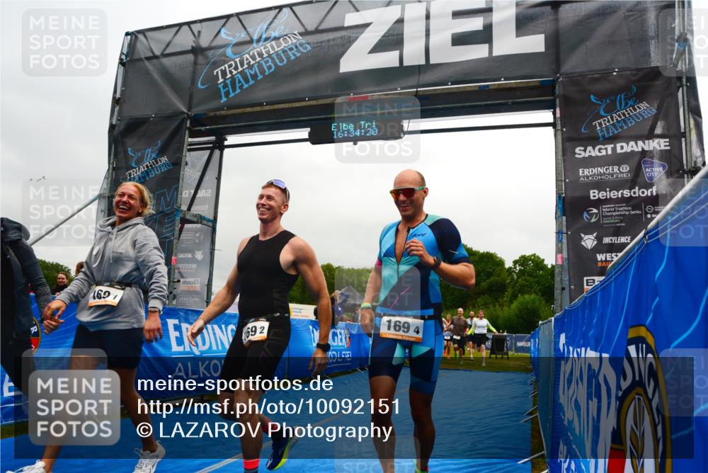 30.08.2026 - Elbe Triathlon Hamburg LAZAROV Photography http://msf.ph/oto/10092151 30.08.2026 16:34:29 Ziel  meine-sportfotos.de