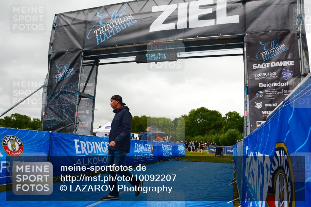 30.08.2026 - Elbe Triathlon Hamburg LAZAROV Photography http://msf.ph/oto/10092207 30.08.2026 16:37:18 Ziel  meine-sportfotos.de