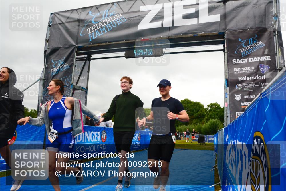 30.08.2026 - Elbe Triathlon Hamburg LAZAROV Photography http://msf.ph/oto/10092219 30.08.2026 16:37:27 Ziel  meine-sportfotos.de