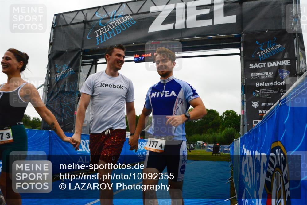 30.08.2026 - Elbe Triathlon Hamburg LAZAROV Photography http://msf.ph/oto/10092355 30.08.2026 16:56:11 Ziel  meine-sportfotos.de