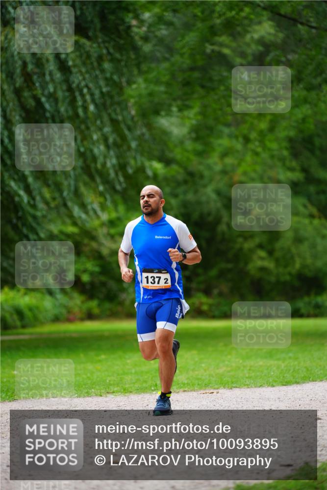 30.08.2026 - Elbe Triathlon Hamburg LAZAROV Photography http://msf.ph/oto/10093895 30.08.2026 15:24:18 Laufen 137, 2 meine-sportfotos.de