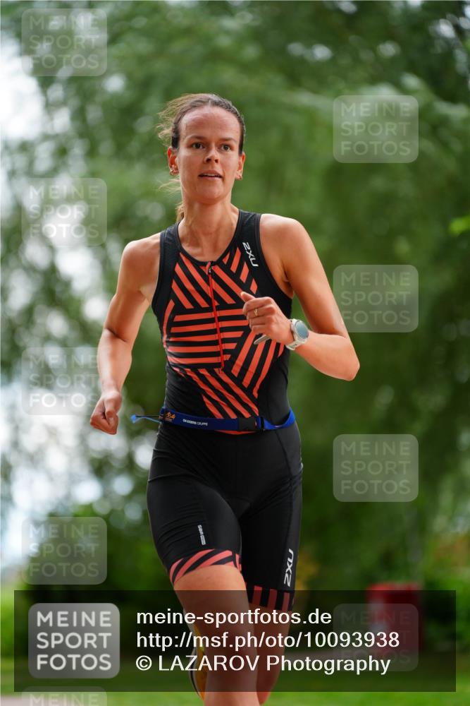 30.08.2026 - Elbe Triathlon Hamburg LAZAROV Photography http://msf.ph/oto/10093938 30.08.2026 15:26:12 Laufen 2, 2 meine-sportfotos.de
