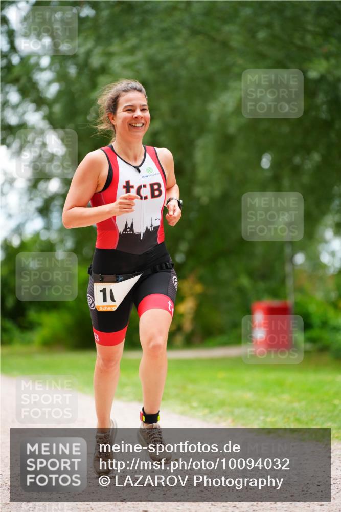 30.08.2026 - Elbe Triathlon Hamburg LAZAROV Photography http://msf.ph/oto/10094032 30.08.2026 15:31:52 Laufen 11 meine-sportfotos.de