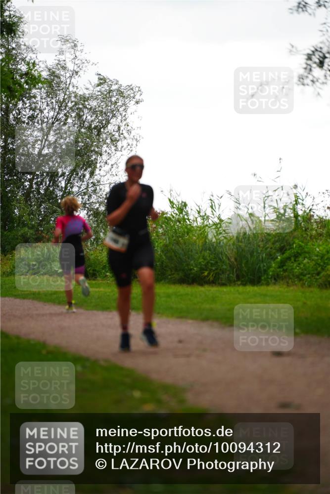 30.08.2026 - Elbe Triathlon Hamburg LAZAROV Photography http://msf.ph/oto/10094312 30.08.2026 15:42:26 Laufen  meine-sportfotos.de
