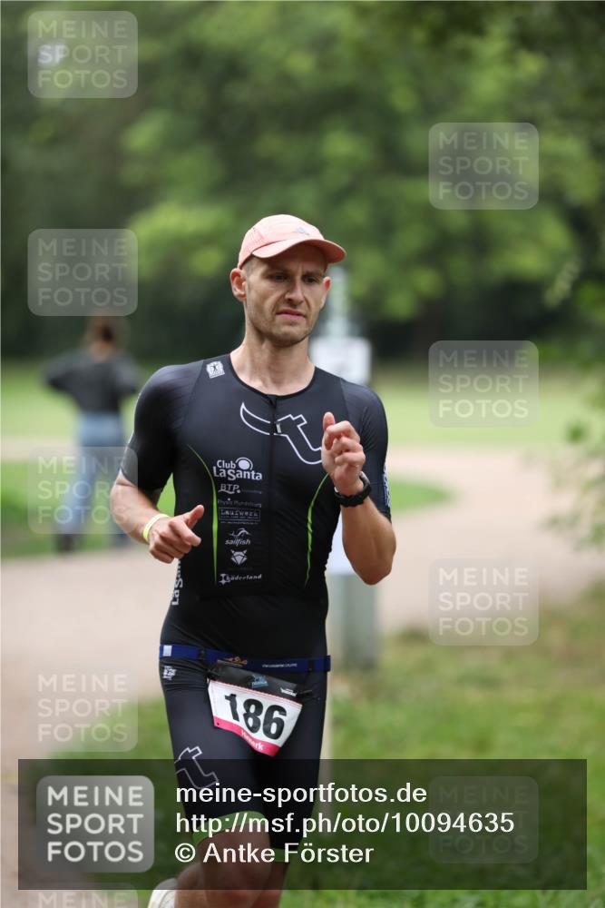 30.08.2026 - Elbe Triathlon Hamburg Antke Förster http://msf.ph/oto/10094635 30.08.2026 09:22:16 Laufen 186 meine-sportfotos.de