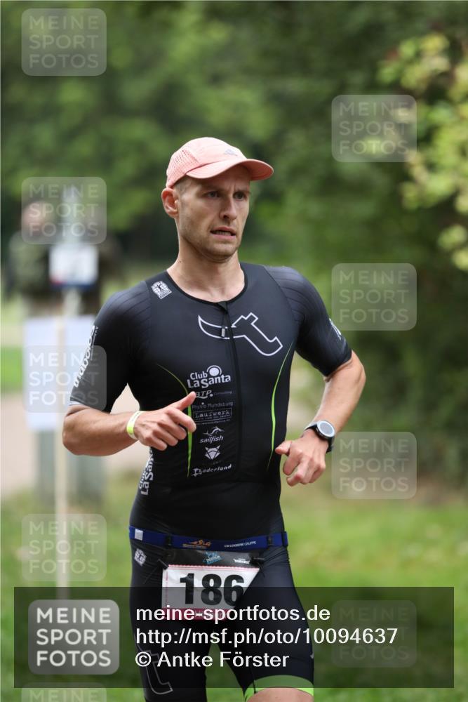 30.08.2026 - Elbe Triathlon Hamburg Antke Förster http://msf.ph/oto/10094637 30.08.2026 09:22:16 Laufen 186 meine-sportfotos.de