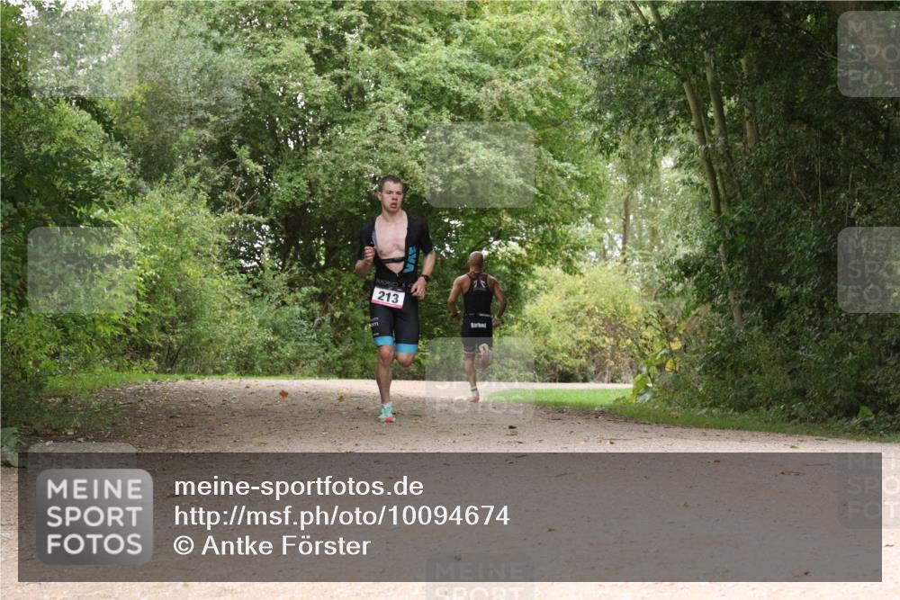 30.08.2026 - Elbe Triathlon Hamburg Antke Förster http://msf.ph/oto/10094674 30.08.2026 09:41:18 Laufen 213, 2 meine-sportfotos.de