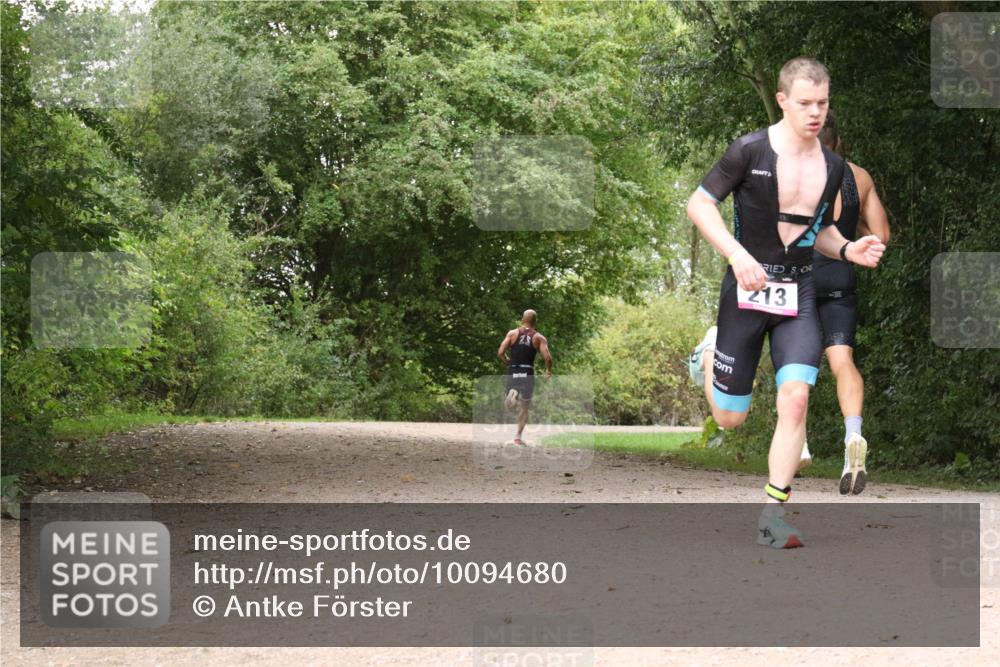 30.08.2026 - Elbe Triathlon Hamburg Antke Förster http://msf.ph/oto/10094680 30.08.2026 09:41:19 Laufen 213 meine-sportfotos.de